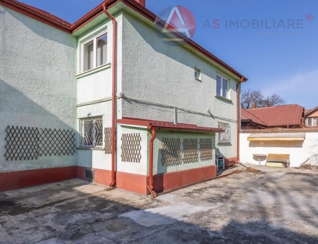 Proprietate individuala/ 2 apartamente distincte, Central, Brasov