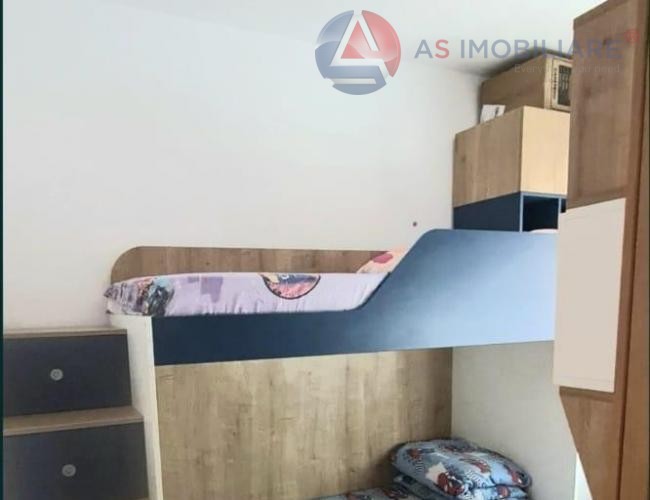 Apartament 3 camere, zona Tractoru, Brasov