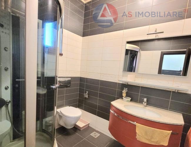 Casa caldurasa si primitoare in zona Florilor, Brasov
