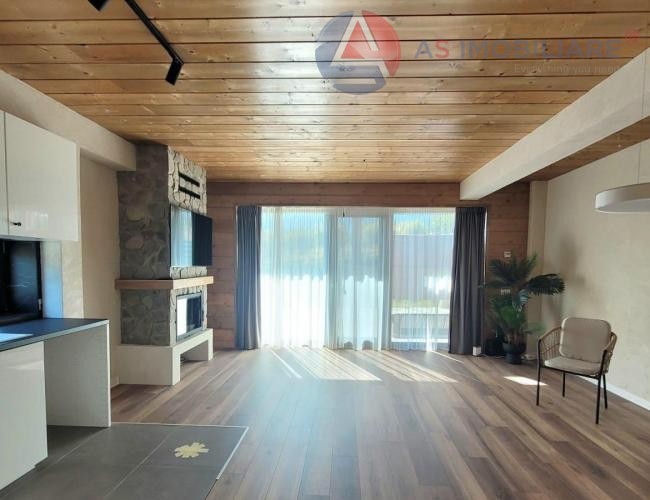 Casă de vacanță modernă P+M (Construcție 2023) – Teren 400 mp, Șemineu & Vedere Panoramică, Rasnov- Glajerie