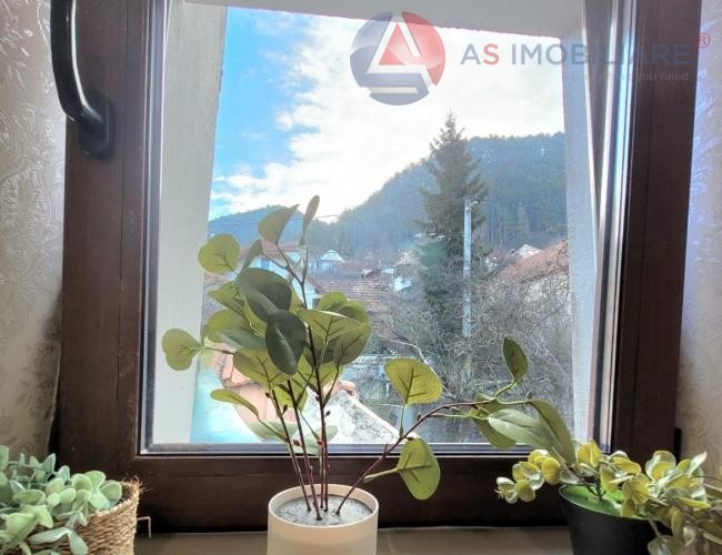 Oportunitate investitionala Casa cu 2 apartamente in zona Scheii Brasovului