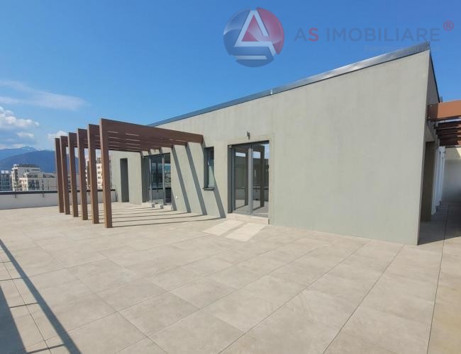 Penthouse 4 camere si terasa de 136mp- Coresi