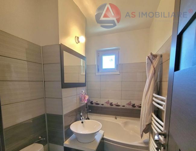 Apartament 3 camere, zona Astra, Brasov