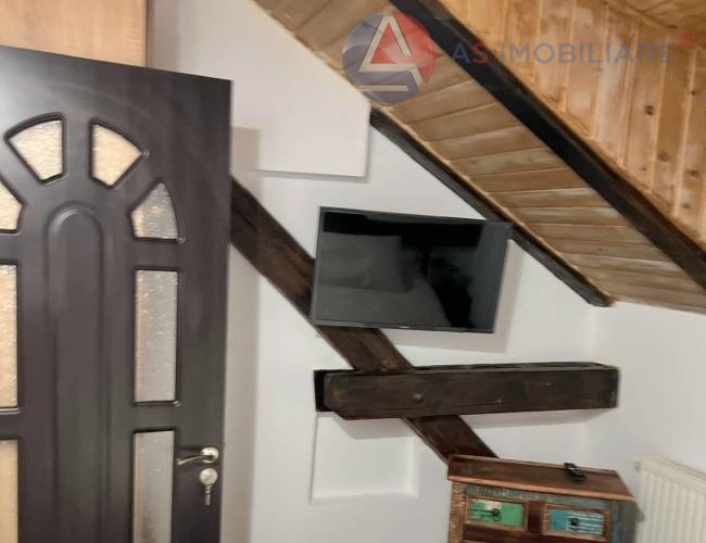 Oportunitate! Apartament 3 camere la Mansarda cu vedere spre Tampa