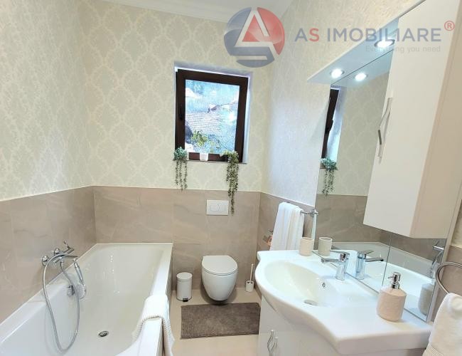 Oportunitate investitionala Casa cu 2 apartamente in zona Scheii Brasovului