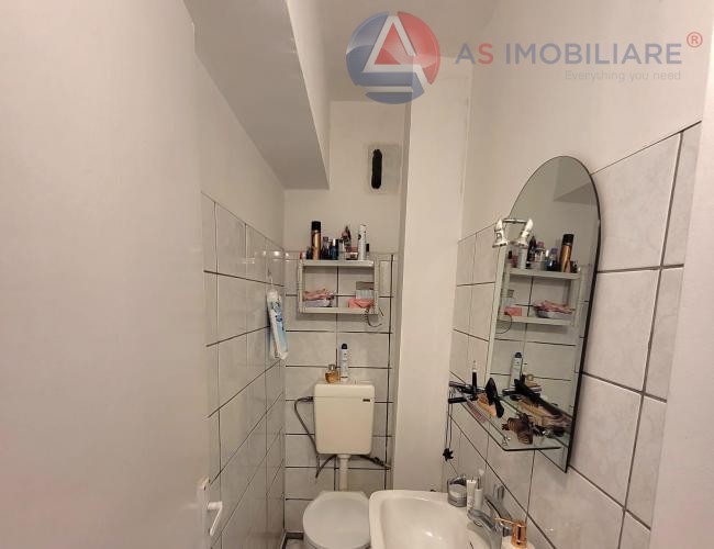 Oportunitate de investiție în cartierul Astra: Apartament luminos cu 3 camere, decomandat