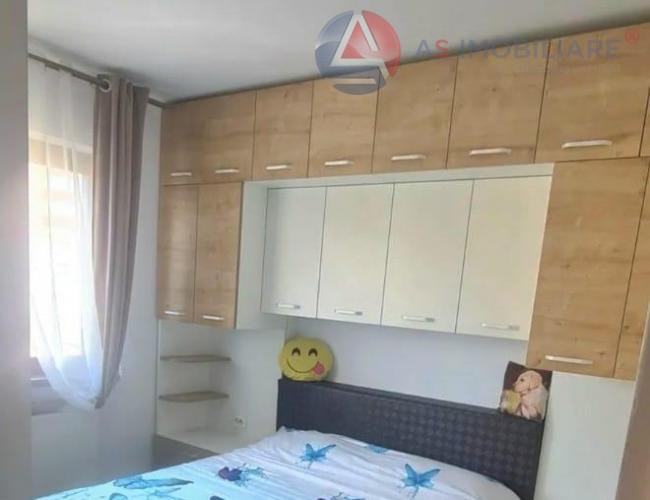 Apartament 3 camere, zona Tractoru, Brasov