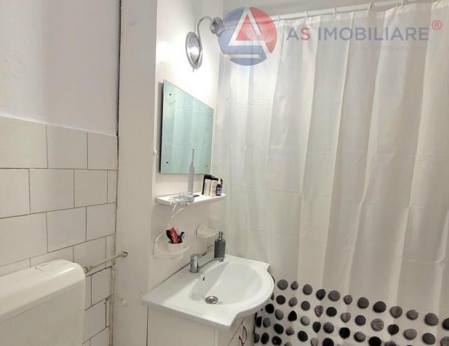 Oportunitate de investiție în cartierul Astra: Apartament luminos cu 3 camere, decomandat