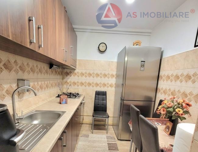 Apartament 2 camere renovat, zona Bisericii Romane, Brasov