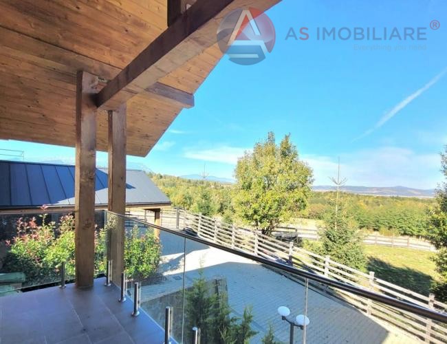 Casă de vacanță modernă P+M (Construcție 2023) – Teren 400 mp, Șemineu & Vedere Panoramică, Rasnov- Glajerie