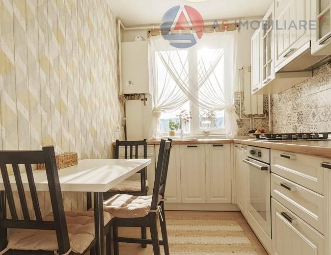 Apartament 2 camere sub mantia 