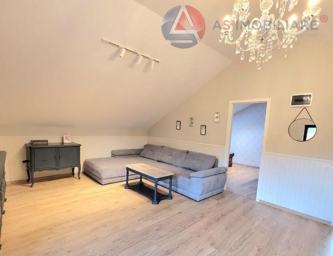 Oportunitate investitionala Casa cu 2 apartamente in zona Scheii Brasovului