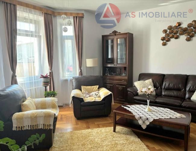 Oază de liniște în Zona Zero: Casă de Vis cu Vedere spre Tâmpa – Renovare Premium 2025