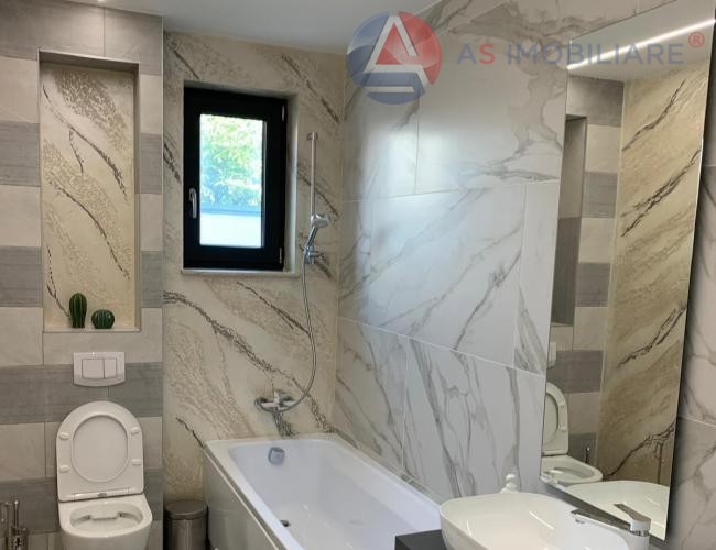 Apartament 3 camere cu gradina proprie intr-un bloc nou, Avram Iancu, Brasov