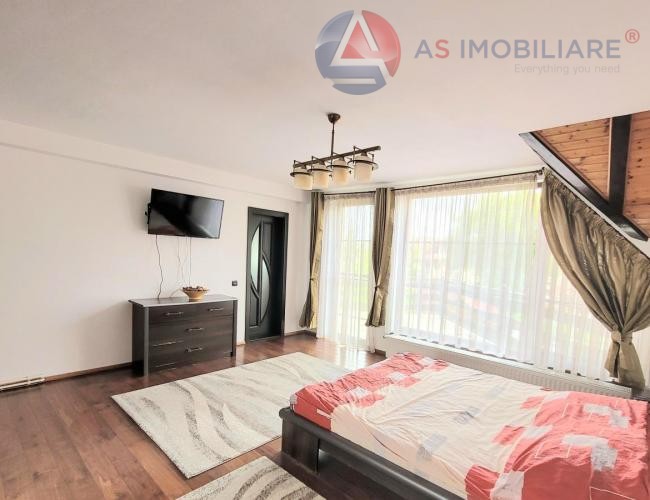 Casa caldurasa si primitoare in zona Florilor, Brasov