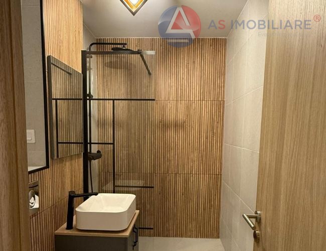 Mobilat & Utilat Complet | 2 Camere Renovate – Tractoru, Zona Cerna