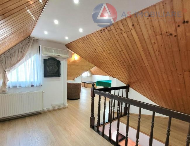 Casa caldurasa si primitoare in zona Florilor, Brasov