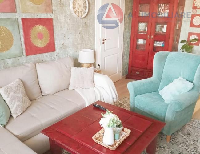 Apartament 2 camere sub mantia 