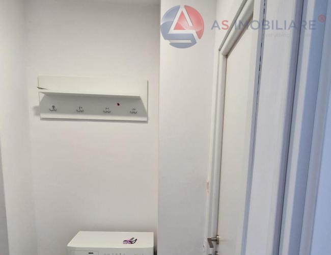 Garsonieră Modernă în Noua – Gata de Mutat