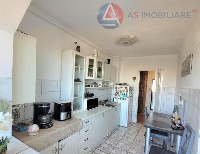 Oportunitate de investiție în cartierul Astra: Apartament luminos cu 3 camere, decomandat
