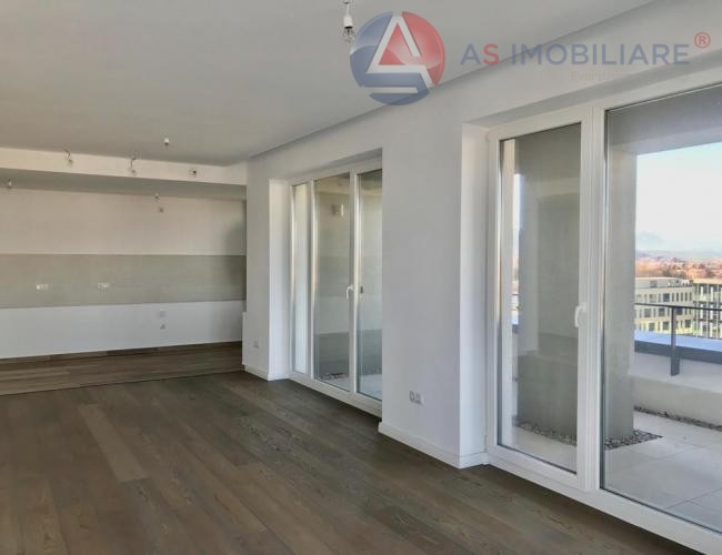 Penthouse la inaltime cu terasa de 169mp, Tractorul