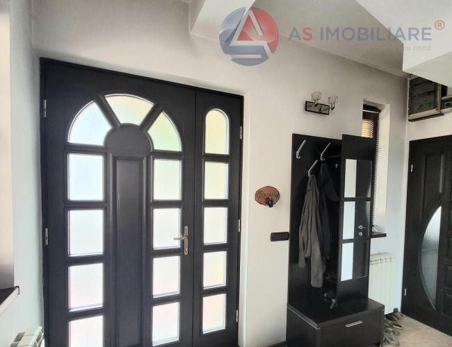 Casa caldurasa si primitoare in zona Florilor, Brasov