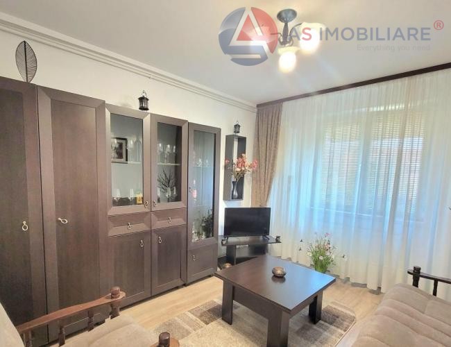 Apartament 2 camere renovat, zona Bisericii Romane, Brasov