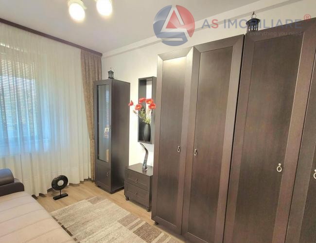 Apartament 2 camere renovat, zona Bisericii Romane, Brasov